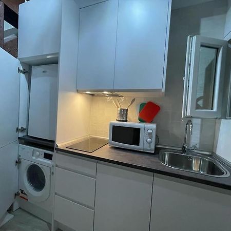 Tesorito, Estudio Individual En Malasana, Bajo Pequeno En Calle Del Tesoro Appartement Madrid Buitenkant foto